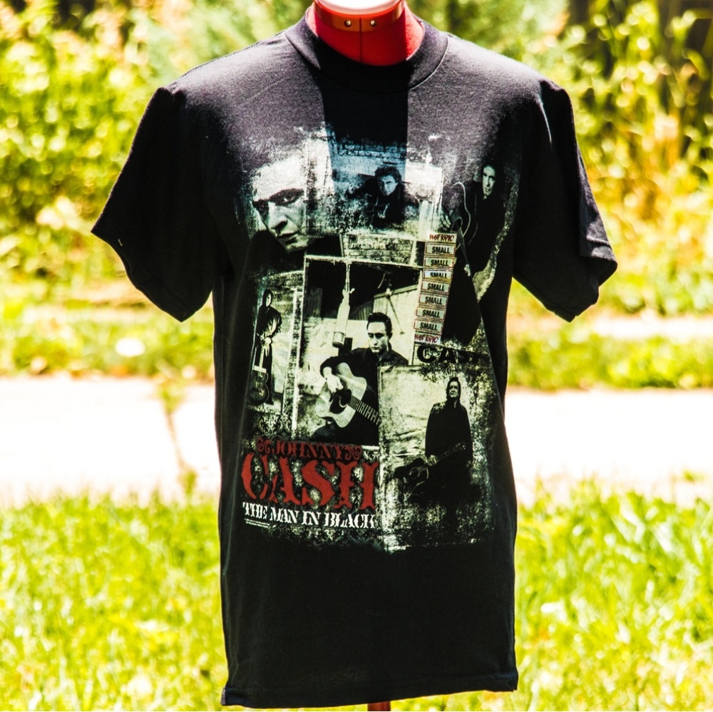 Johnny Cash "Man in Black" tee